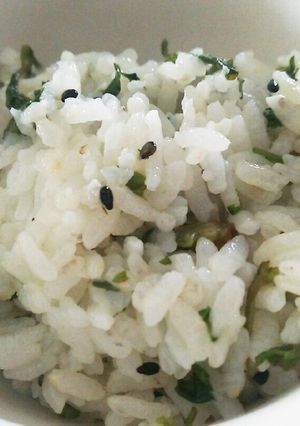 炊きたてのご飯に入れるだけ せりごはん-レシピのメイン写真