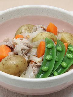 新じゃがと新玉ねぎの肉じゃが-レシピのメイン写真