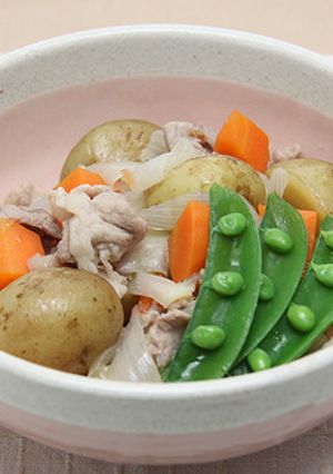 新じゃがと新玉ねぎの肉じゃが-レシピのメイン写真