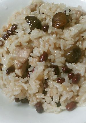 簡単おこわ、小豆の水煮とあられと甘栗で-レシピのメイン写真