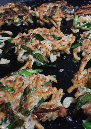 我が家の鉄板メニュー！うどん餃子♪-レシピのメイン写真