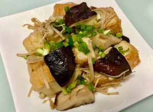 椎茸と榎茸と厚揚げのしょうゆバター焼き-レシピのメイン写真