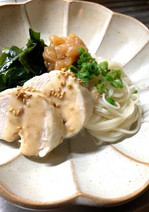 梅とわかめ＆鶏ハムのさっぱりそうめん-レシピのメイン写真