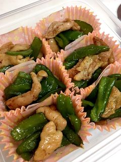 鶏皮とピーマンのめんつゆ炒め-レシピのメイン写真