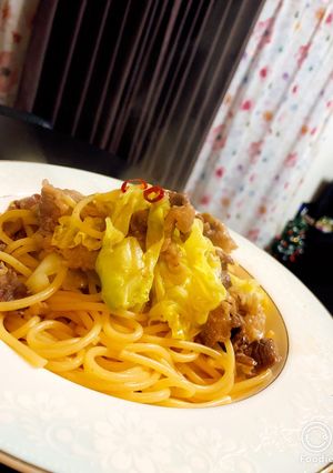 春キャベツと牛肉のピリ辛ダシダパスタ-レシピのメイン写真
