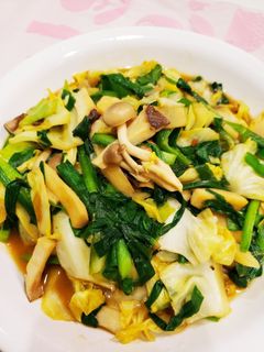 キャベツニラきのこの旨辛味噌炒め-レシピのメイン写真