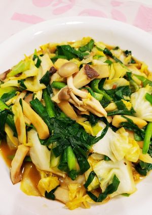 キャベツニラきのこの旨辛味噌炒め-レシピのメイン写真
