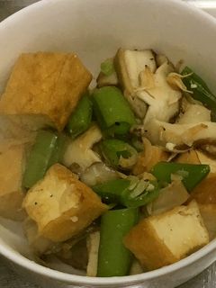 厚揚げとスナップエンドウと椎茸の塩炒め-レシピのメイン写真