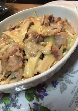 もやしと豚コマのチーズ焼き-レシピのメイン写真