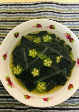 オクラとわかめのスープ-レシピのメイン写真