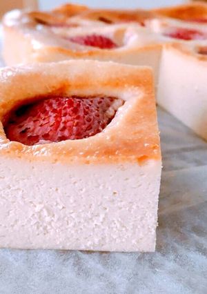 苺トピのベイクドチーズケーキ-レシピのメイン写真