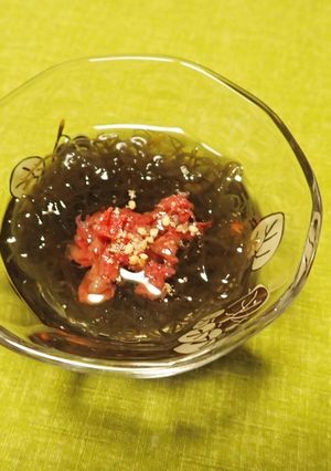 もずく酢叩き梅おかか乗せ-レシピのメイン写真
