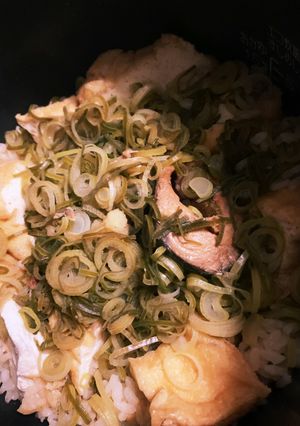 鯖缶と厚揚げの炊き込みご飯-レシピのメイン写真