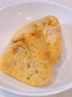 レンジで簡単!玉子チャーハンおにぎり-レシピのメイン写真