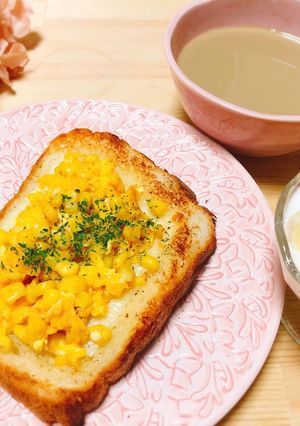 みるくコーンスクランブルエッグトーストꕤ-レシピのメイン写真