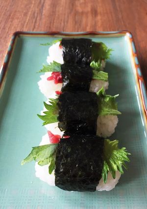 ばあちゃんの梅しそおにぎり-レシピのメイン写真