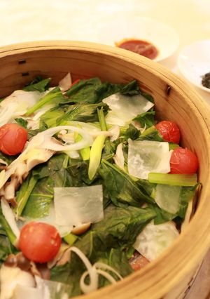 野菜と鶏肉のさっぱり蒸し＊3種のソースで-レシピのメイン写真