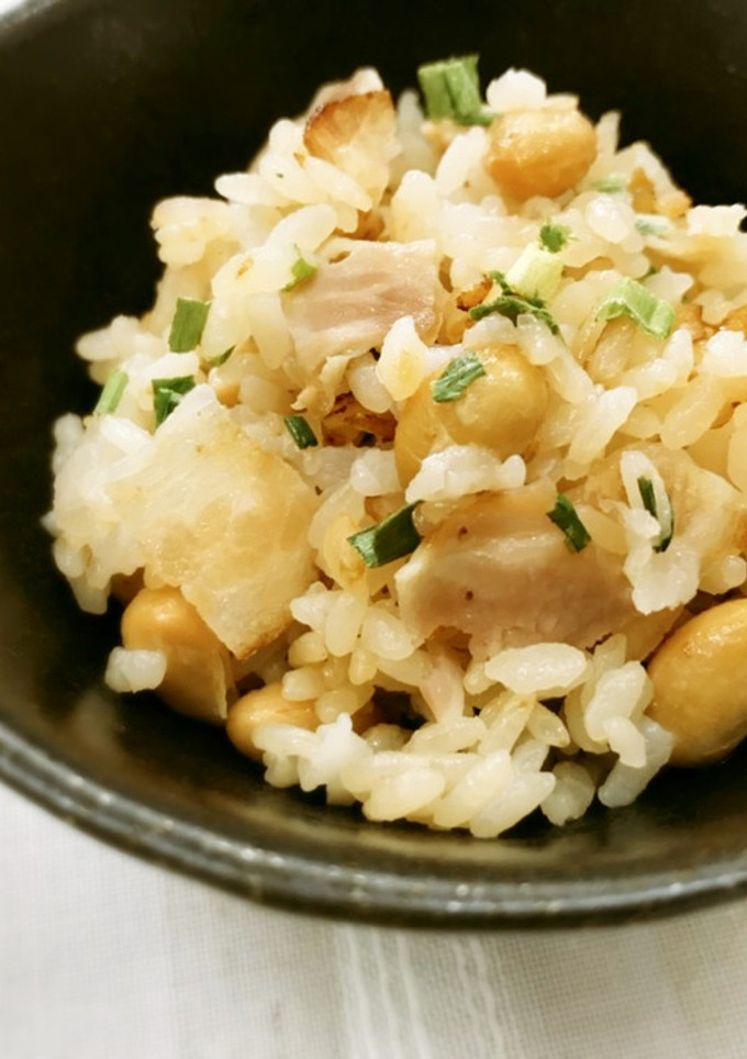 釜蒸しだいずとベーコンの炊き込みご飯-レシピのメイン写真