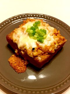 焼くだけ簡単!厚揚げの納豆キムチーズのせ-レシピのメイン写真