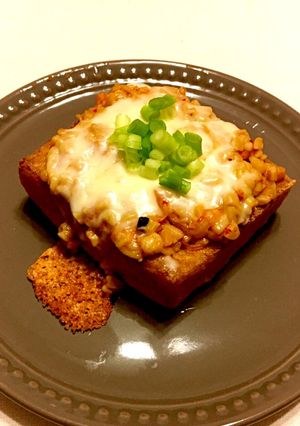焼くだけ簡単！厚揚げの納豆キムチーズのせ-レシピのメイン写真