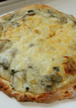 牡蠣とほうれん草のピザ-レシピのメイン写真