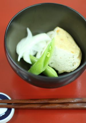 スナップエンドウ＆がんもどきの胡麻みそ汁-レシピのメイン写真