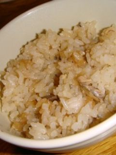 【飯】缶詰で簡単!さんまの炊き込みご飯-レシピのメイン写真