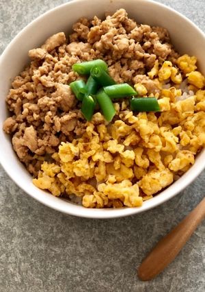 かんたん鶏そぼろ丼-レシピのメイン写真