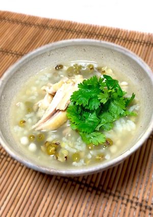 [薬膳粥]はと麦と緑豆の鶏粥-レシピのメイン写真