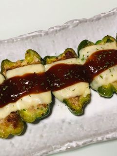 とろけるチーズ乗せピーマンの肉詰め-レシピのメイン写真