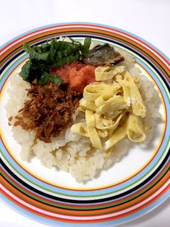 黒酢酢飯が美味しい!!常備食で彩り寿司-レシピのメイン写真