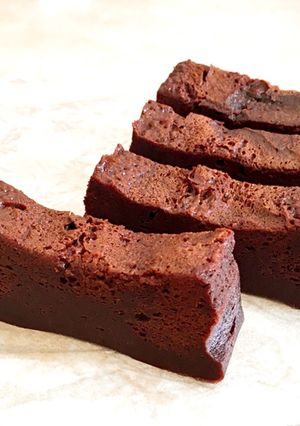 レンジでガトーショコラ(卵とチョコだけ)-レシピのメイン写真