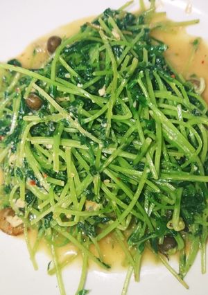 豆苗の紅腐乳炒め-レシピのメイン写真