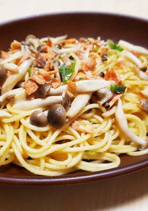 きのこと鮭のガリバタ醤油パスタ-レシピのメイン写真