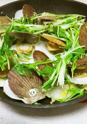 お手頃・殻付きホタテと春キャベツで酒蒸し-レシピのメイン写真