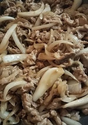 甘辛味付けの新玉ねぎ豚のしょうが焼き-レシピのメイン写真