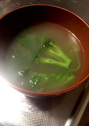 ブロッコリーとレタスの中華スープ-レシピのメイン写真