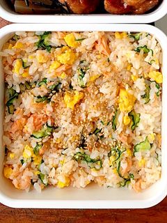 塩鮭ときゅうりと炒り卵のサッパリ混ぜご飯-レシピのメイン写真