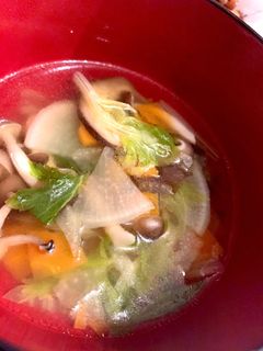 鶏ガラで*きのことお野菜のスープ-レシピのメイン写真