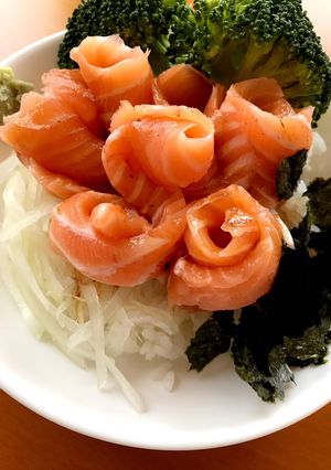 サーモンくるくる丼-レシピのメイン写真