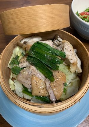 鳥もも肉のにんにく醤油蒸し-レシピのメイン写真