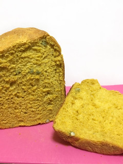 HBで黄色がきれいなカボチャパン-レシピのメイン写真