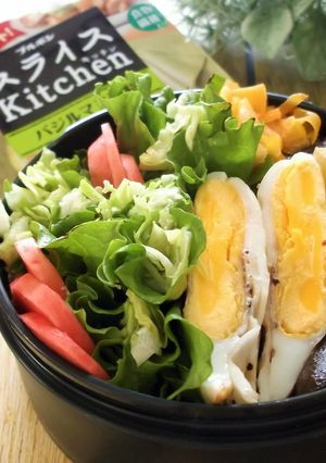 お弁当にキャベツとレタスの巻き巻きサラダ-レシピのメイン写真