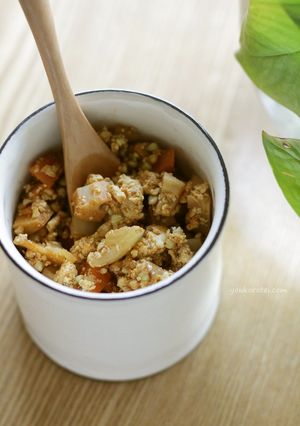豆腐とレンコンのドライカレーそばの実入り-レシピのメイン写真