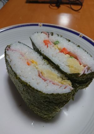 ポテトサラダとベーコンのおにぎらず-レシピのメイン写真