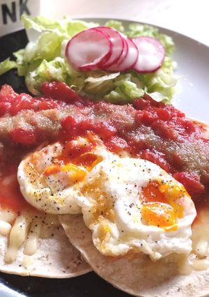 半熟フライドエッグのメキシコ風朝食-レシピのメイン写真