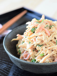 レンジで簡単。鶏胸肉のおかかマヨ和え!-レシピのメイン写真