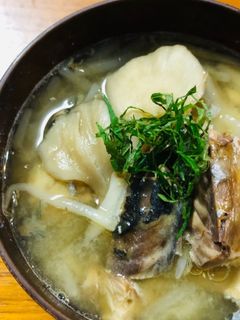 サバ缶活用!サバと舞茸のお味噌汁-レシピのメイン写真