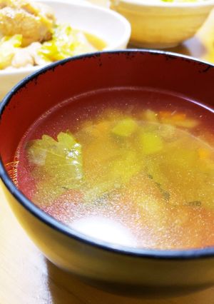 セロリのだしで絶品コンソメスープ-レシピのメイン写真