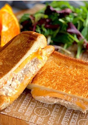 厚切り食パンで！チーズとろりんツナメルト-レシピのメイン写真